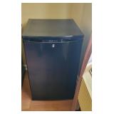 Frigidaire Mini Fridge Frigidaire Mini Fridge