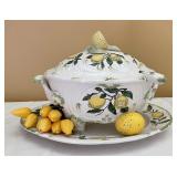 VTG. Italian Majolica Style Ceramic Soup Tureen VTG. Italian Majolica Style Ceramic Soup Tureen