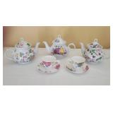 Floral Teapots and Bone China Cup Set Floral Teapots and Bone China Cup Set