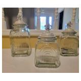3 Graduated Glass Containers with Lids 3 Graduated Glass Containers with Lids