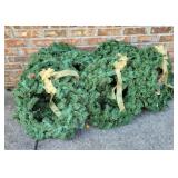 8 Artificial Wreaths with Bows 8 Artificial Wreaths with Bows