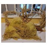 Gold and Glittered Holiday Decorations Gold and Glittered Holiday Decorations