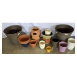 13 Various Planters-See Photos 13 Various Planters-See Photos