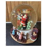 Vtg Santa Musical Snow Globe7.5×7.5 Vtg Santa Musical Snow Globe7.5×7.5
