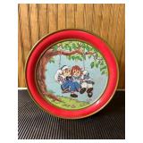 Vtg Currier/Ives Raggedy Ann/Andy Tin Container Vtg Currier/Ives Raggedy Ann/Andy Tin Container
