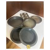 Metal/Silicon Bakeware Pieces Metal/Silicon Bakeware Pieces