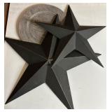 2 Metal Stars/2 Faux Wood Chargers 2 Metal Stars/2 Faux Wood Chargers