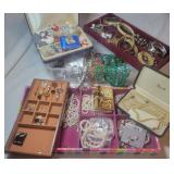 Costume Jewelry Pieces Costume Jewelry Pieces