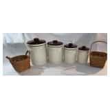 4 VTG. Retro Mcm Metal Nesting Tin Canister Set & 4 VTG. Retro Mcm Metal Nesting Tin Canister Set &