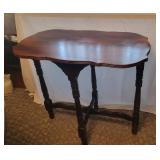 Wood Occasional Table with Turned Legs Wood Occasional Table with Turned Legs