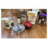 Vtg. Kitchen Appliances and Gagets