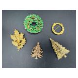 Christmas-Themed Brooches