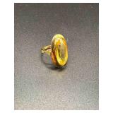 14k Gold Ring w/ Yellow Stone