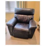 Bassett Leather Electric Recliner - Read Details