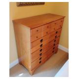 Vintage Thomasville Chest of Drawers