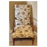Vtg. Floral Lounge Chair