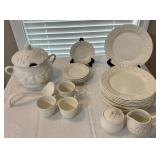 Met lox Poppy trail Antique Grape  Dishes