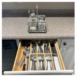 Contents of Kitchen Dr. & Astoria Flatware Caddy