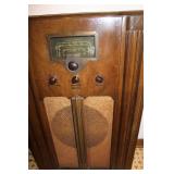 RCA Victor Vintage Cabinet Radio