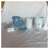 Blue Pitcher Appr. 7.25´´ w/ Circular Handle