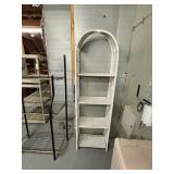 White Wicker 4-Tier Arched Shelf Unit