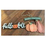 Vtg Autumn-Themed Wood Decor 13ï¿½ï¿½ 14ï¿½ï¿½