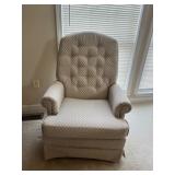 Vtg Upholstered Chair 25ï¿½ï¿½x25ï¿½ï¿½x39ï¿½ï¿½
