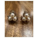 14K Gold Earrings w/Pearls & Diamond