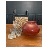 Vtg Wicker Basket & Glass Dï¿½cor