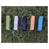 5 Colorful Giant Clips