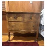 Vtg Tiger Oak Side Tableï¿½34x20x29