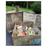 Vtg Decorative Figurines and Frame