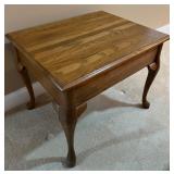 Vtg Queen Anne Style Side Table