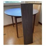 Mid Century Modern Round Dining Table W/Leaf