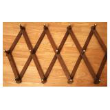 Vtg Wooden Accordion Peg Rack