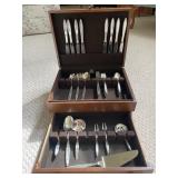 1,562 G Lunt Sterling Silver Flatware-43PCS.