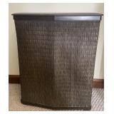 VTG Brown Wicker Laundry Hamper