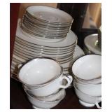 Montclair by Lenox 32-Piece Dinnerware Set