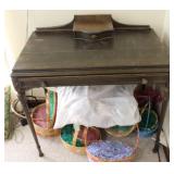 Wooden Desk with Decorative Drawer Pulls