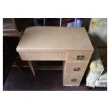 Vtg Singer Model 401A Sewing Cabinet/Desk