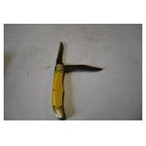 Two Blade Folding Trapper Pocket Knife