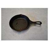 Lodge Cast Iron Skillet 4'