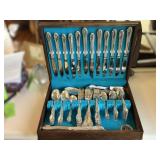 Wm. Rogers & Son Victorian Rose Flatware Set
