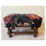Vtg Floral Upholstered Footstool 16ï¿½ï¿½x10ï¿½ï¿½x11ï¿½ï¿½