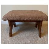 Vtg Wooden Footstool W/Upholstery 18ï¿½ï¿½x12ï¿½ï¿½x10ï¿½ï¿½