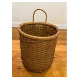 Vtg Woven Basket with Handle 10ï¿½ï¿½dia