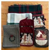 Holiday Linens and Kitchen Accessories