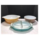 Pyrex Serving Bowls with Lid