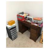 Singer Sewing Machine With Cabinet