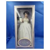 Franklin Mint Elizabeth Taylor Vinyl Portrait Doll